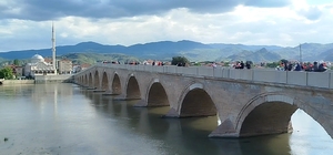 Osmancık'ta motosikletlilerden 19 Mayıs konvoyu