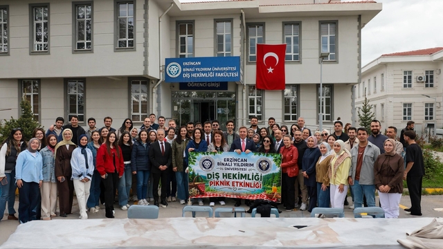 Erzincan'da öğrencilerle birlik ve dayanışma pikniği