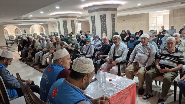 Erzincanlı hacı adaylarına Arafat vakfesi eğitimi