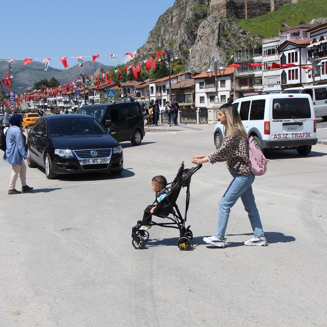 Amasya'ya gelen şaşırıyor: Korna sesi yok, yollarda öncelik yayaların
