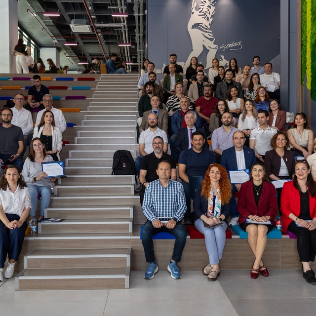 İzmir'in girişimci gençleri festivalde buluştu