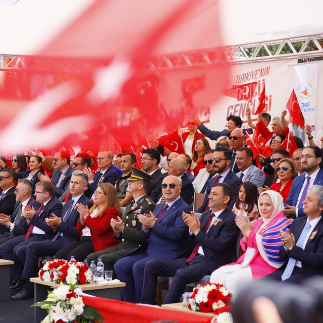 Denizli'de 19 Mayıs'ın 107. yıl dönümünde görkemli kutlama