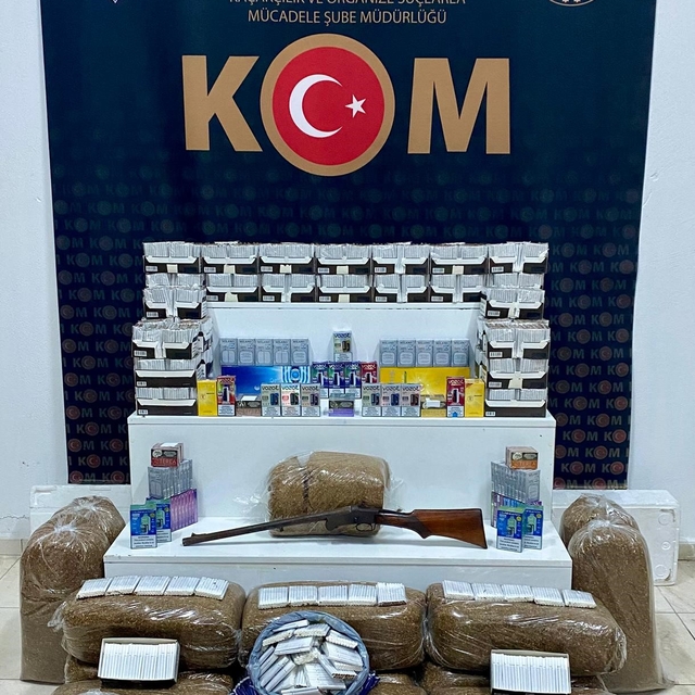 Kars'ta binlerce makaron ve kaçak sigara ele geçirildi