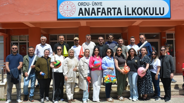 Ordu'da veliler ve öğretmenler aynı parkurda yarıştı