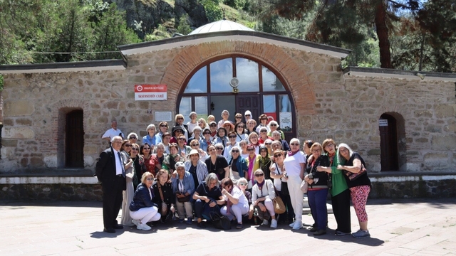 Nenehatun mezunları yarım asır sonra "dünyanın merkezi" Çorum'da buluştu