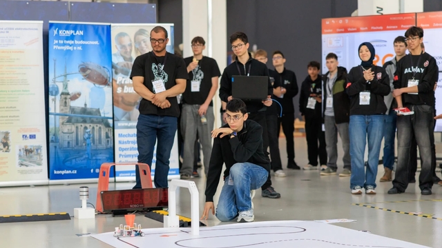 143 yıllık lisenin öğrencileri robot yarışmasında dünya 2'ncisi oldu; hedef şampiyonluk