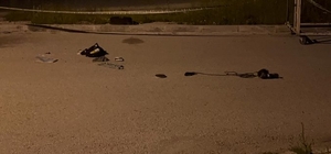 Motosikletlinin otomobil bagajına bıraktığı çanta, fünye ile patlatıldı