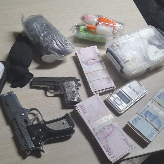 Sakarya'da uyuşturucu operasyonu: 5 tutuklama