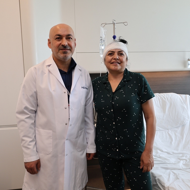 Kıbrıs'tan avuç dolusu ilaçla geldi, İzmir'de sağlığına kavuştu