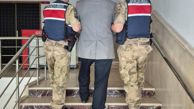 Karaköprü'de aranan şahıs yakalandı
