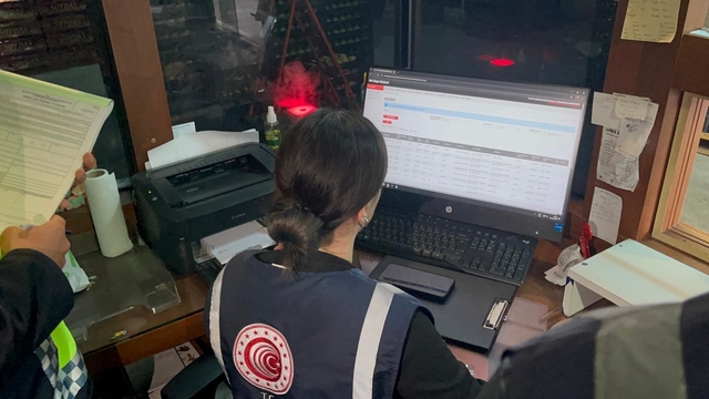Bursa'da 1 haftada 3,5 milyon lira ceza
Ticaret İl Müdürlüğü'nün denetimleri hızla devam ediyor