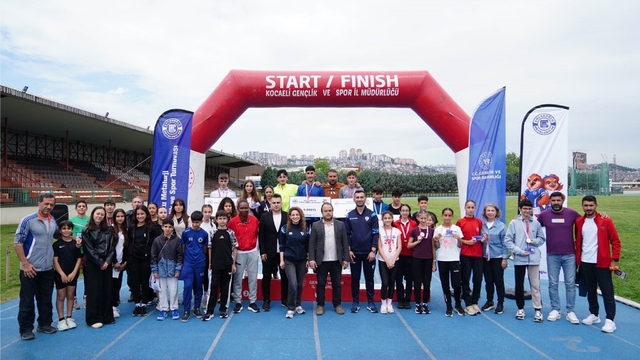 Çolakoğlu Metalurji, 19 Mayıs'ı genç sporcularla kutladı