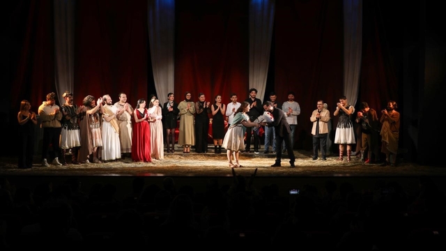 "Büyük Romulus"dan sezona alkışlarla veda