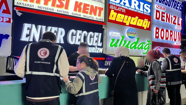 İzmir Otogarı'nda bayram denetimleri sürüyor