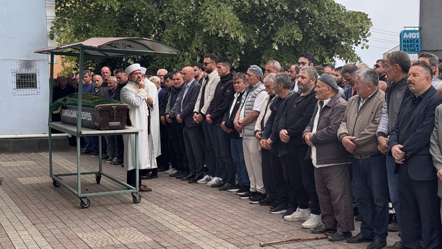 Zonguldak'ta ruhsatsız maden ocağındaki göçükte ölen işçinin cenazesi defnedildi