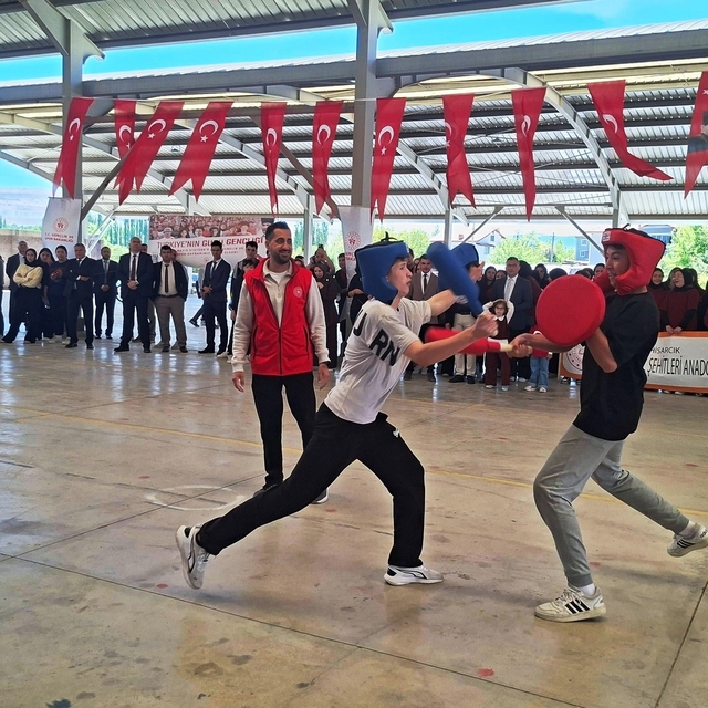 Hisarcık'ta geleneksel matrak oyunu büyük ilgi gördü