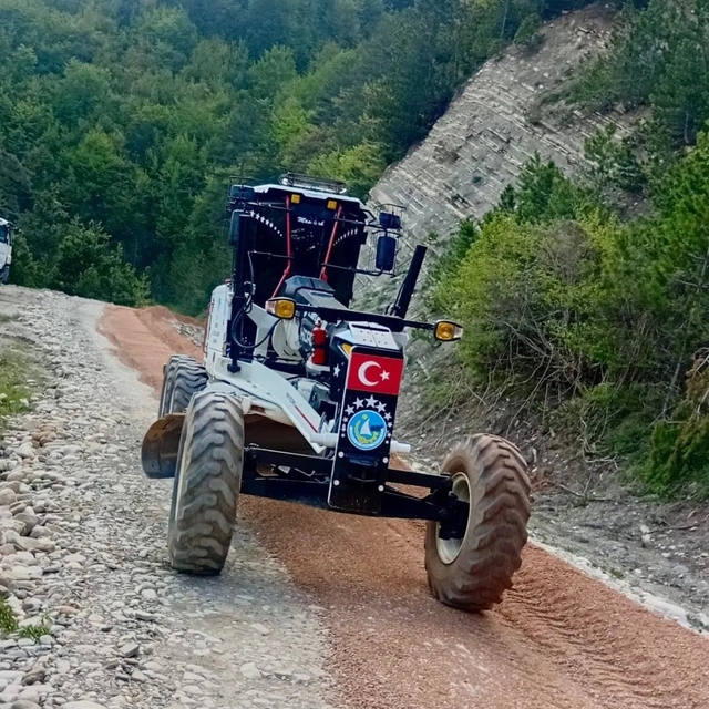 Sinop'ta köylerde yol iyileştirme çalışmaları