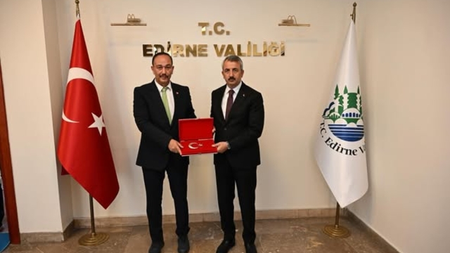 Edirne Valisi Sezer'e Tapu ve Kadastro heyetinden ziyaret