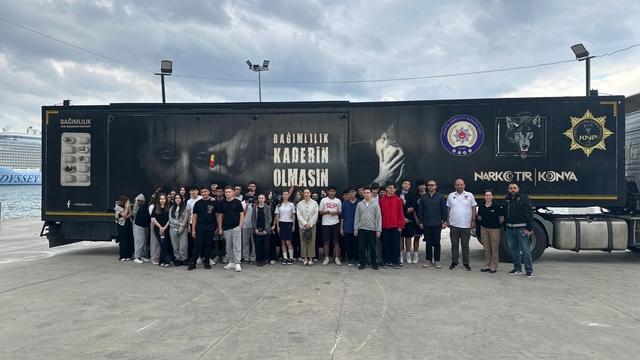 Kuşadası'nda gençlerden Narkotır'a yoğun ilgi