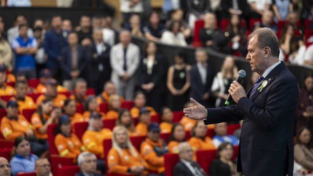 Başkan Seçer: "Mersin'i sahiplenen bir belediyecilik anlayışımız var"