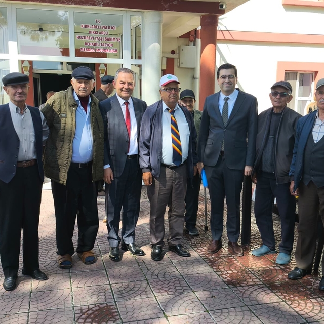 Genel Müdür Sezen, huzurevi sakinlerinin tecrübelerini dinledi