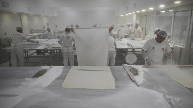 Gaziantepli baklavacılarda Kurban Bayramı öncesinde tatlı telaşı başladı