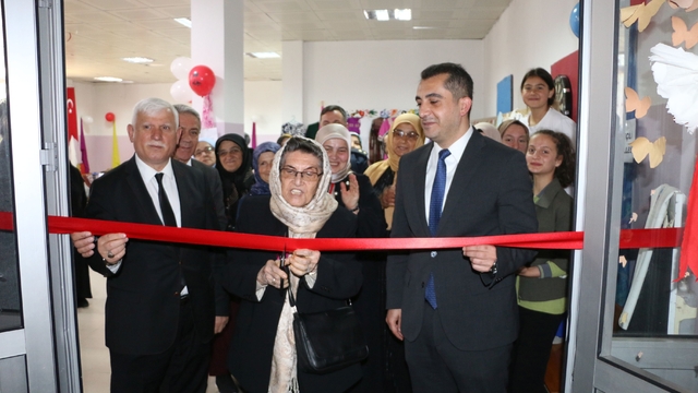 Of'ta dikiş nakış kursu sergisi açıldı