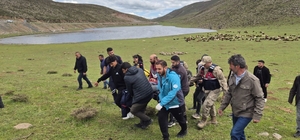 Dağlık alanda düşerek yaralanan şahsı ekipler kurtardı