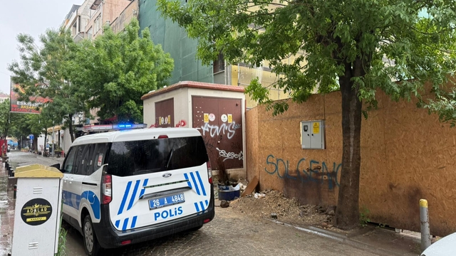 Eskişehir'de asansör boşluğuna düşen kişi yaralandı