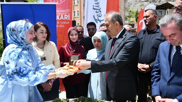 Hakkari'de yöresel lezzetler tanıtıldı