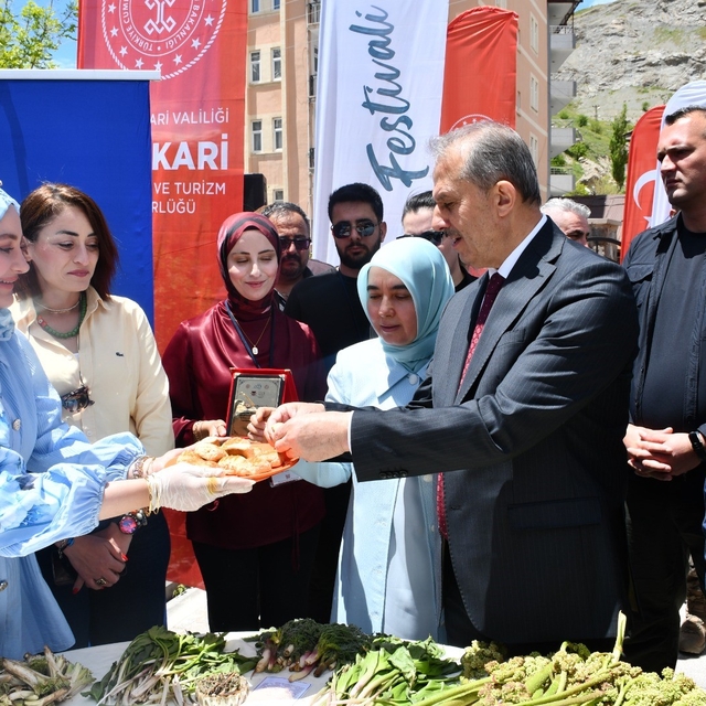 Hakkari'de yöresel lezzetler tanıtıldı