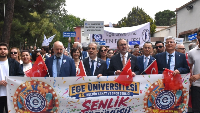 Ege Üniversitesi 71'inci yaşını coşkuyla kutladı