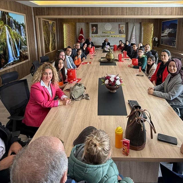 Erzincan'da dereceye giren öğrencilere ödül verildi