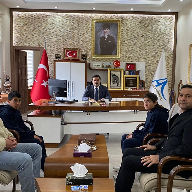 Arpaçaylı öğrencilerden Türkiye finallerinde gururlandıran başarı