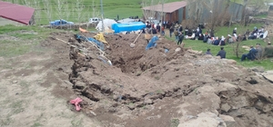 Tekman'da ahır çöktü; 1 ölü