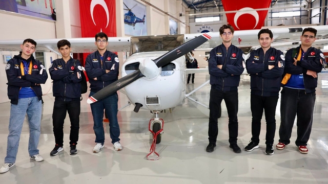 Samsun'da HEZARFEN Savunma, Havacılık ve Uzay Teknolojileri Eğitim Kampı sona erdi