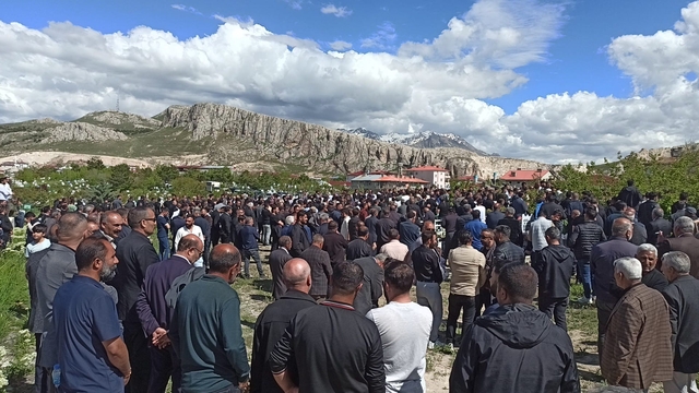 İş kazasında hayatını kaybeden genç toprağa verildi