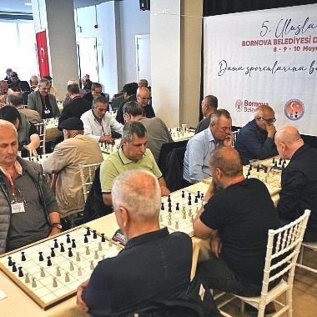 Bornova'da dama heyecanı: Muşlu Ahmet Tokmak üçüncü oldu