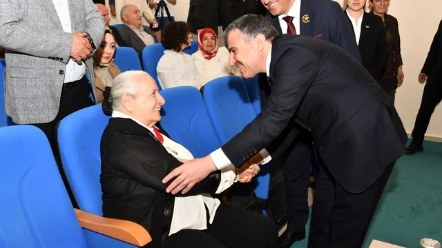 Kazım Karabekir'in kızı Gümüşhane'de gençlerle buluştu