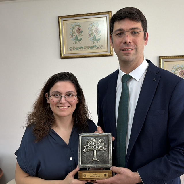 Türkiye'nin doktora yapan ilk işitme engelli bireyi olan Burak Uyanık ile e...