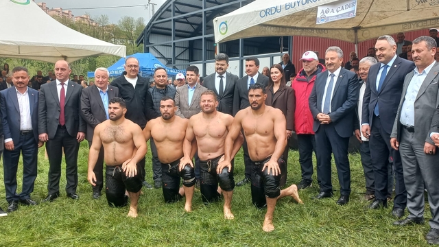 Ordu'da Geleneksel Gölköy Yağlı Güreşleri düzenlendi