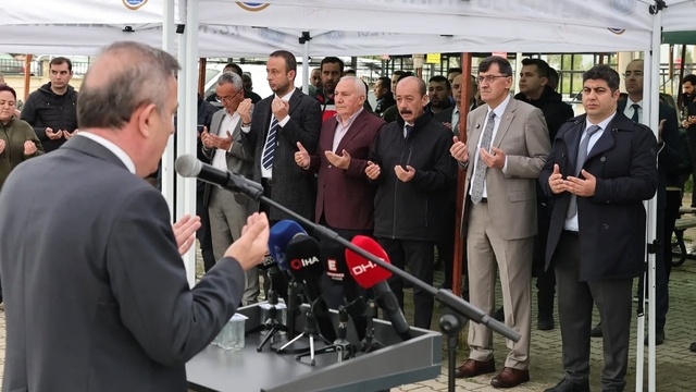 Kütahya'da Canlı Hayvan Pazarı hizmete açıldı