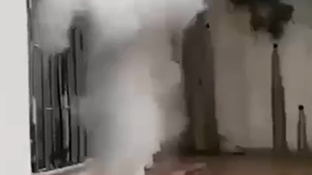 Kahramanmaraş'ta ev yangını: Mahsur kalan 3 kişiyi itfaiye kurtardı