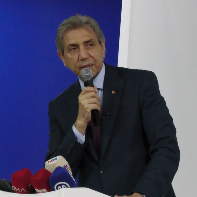 AK Parti'li Demir: Ateş çemberinin ortasında huzur tesadüf değil