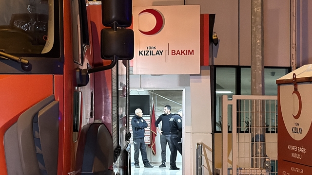 Huzurevinde çıkan yangın kontrol altına alındı
Kaynaşlı Kaymakamı Kemal Sefa Gökmenoğlu: "Çok şükür bir problem yaşanmadı"