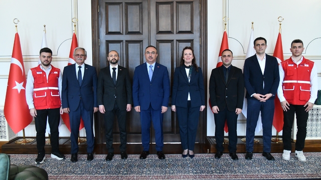 Türk Kızılay Avrupa Bölge Müdürü Kızanlık'tan Vali Soytürk'e ziyaret
