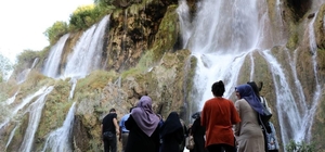 Kar suları Girlevik Şelalesi'ni coşturdu