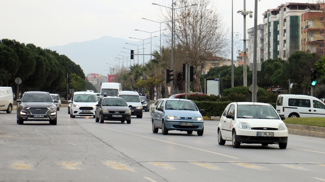 Aydın'ın 3 yıllık trafik verileri dikkat çekti
Ceza ve kaza sayılarında artış kaydedildi