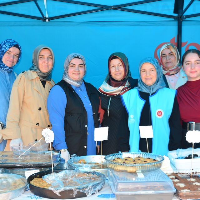 Ordu'da geleceğin hafızlarına hayır çarşısı ile destek