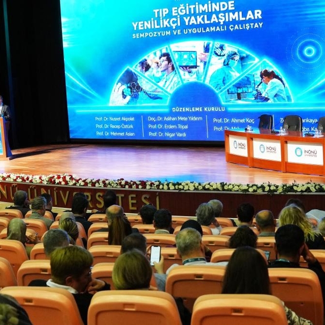 "Tıp Eğitiminde Yenilikçi Yaklaşımlar" çalıştayı başladı